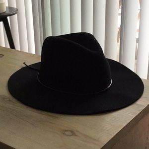 Brand new cute black hat!